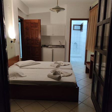 Villa Thomi Skala Rachoni  Buitenkant foto