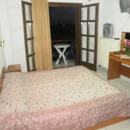 Villa Thomi Skala Rachoni  Buitenkant foto