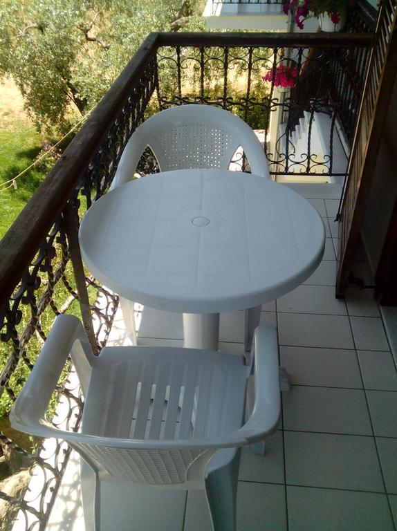 Villa Thomi Skala Rachoni  Buitenkant foto