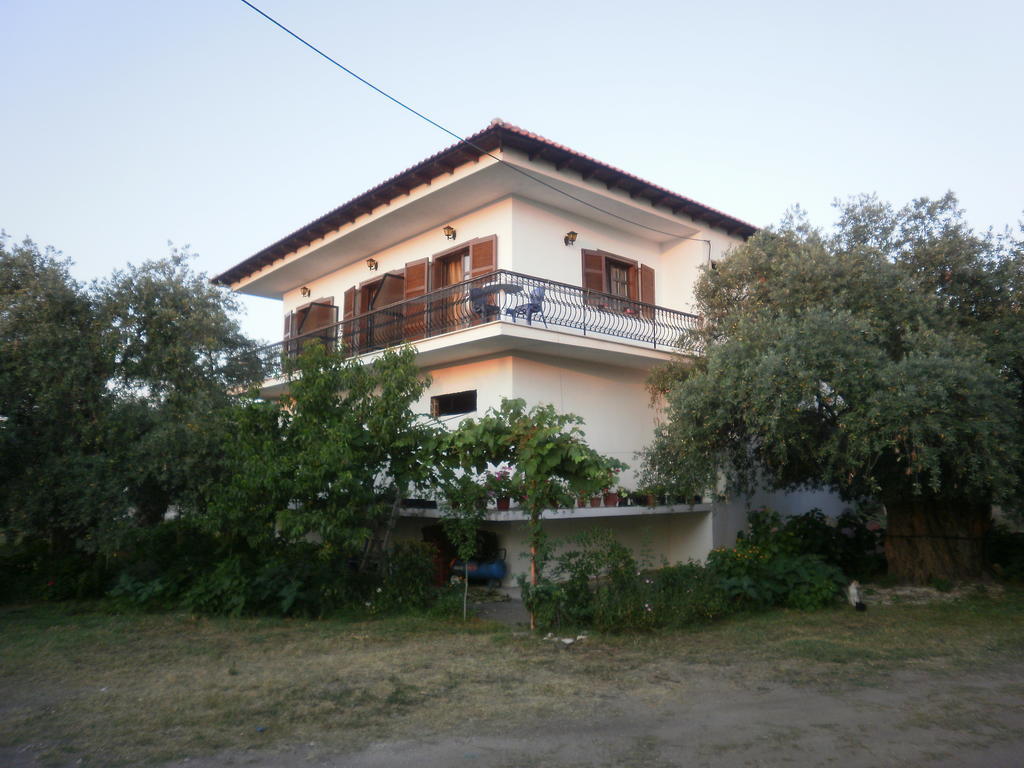 Villa Thomi Skala Rachoni  Buitenkant foto