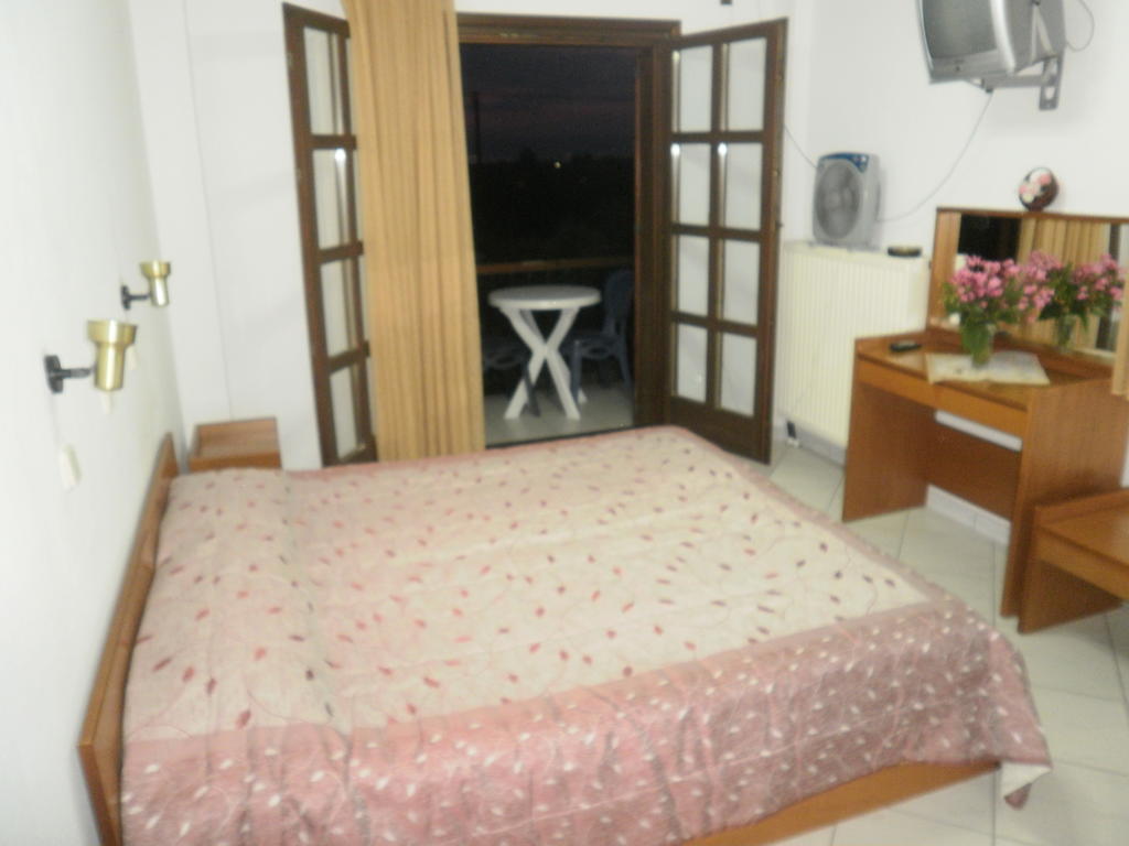 Villa Thomi Skala Rachoni  Buitenkant foto